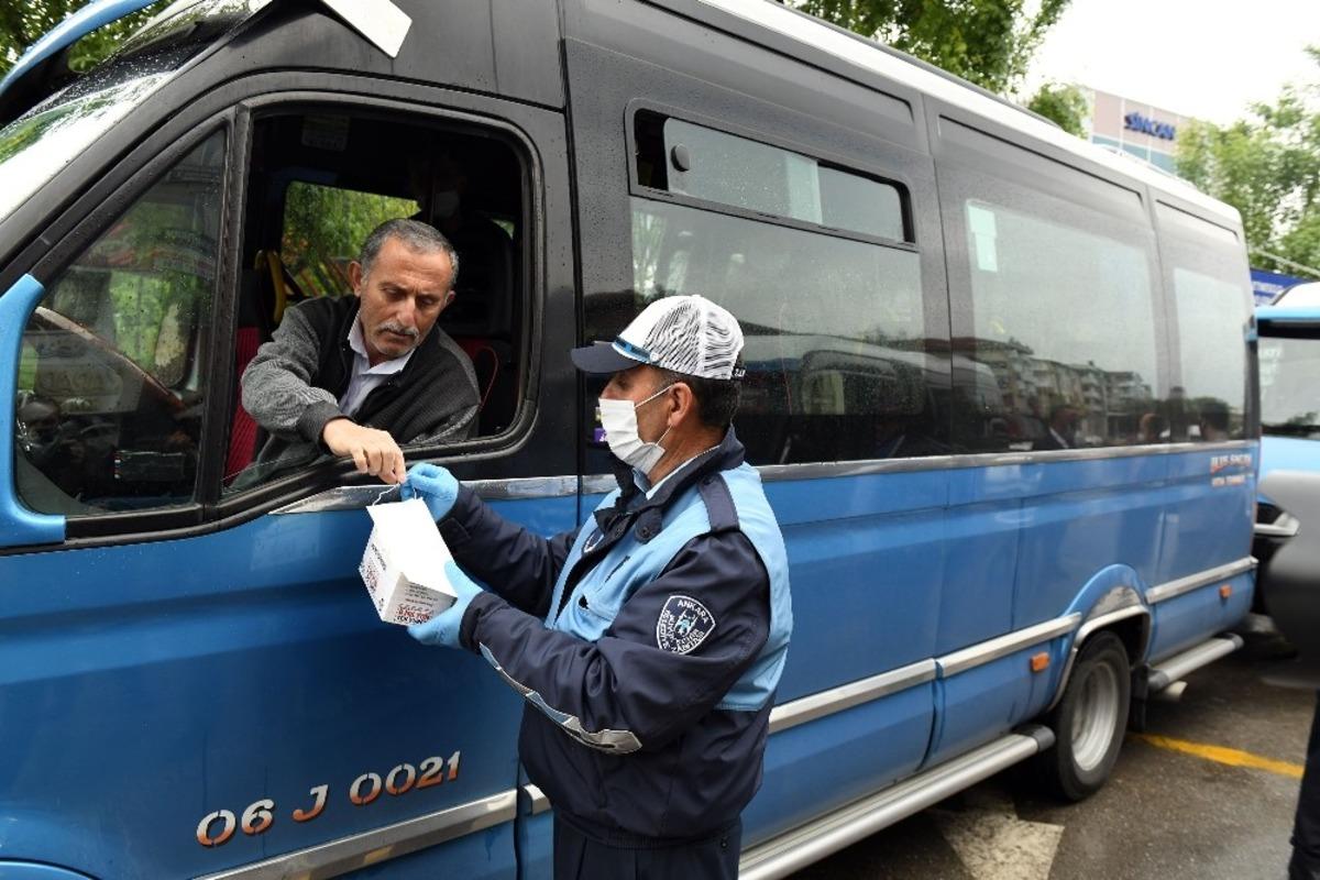 Ankara&rsquo;da işleri azalan dolmuşcu esnafına gıda yardımı