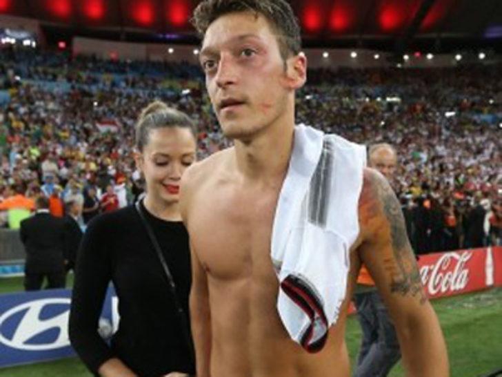 Mesut Özil�den eski sevgiliye destek