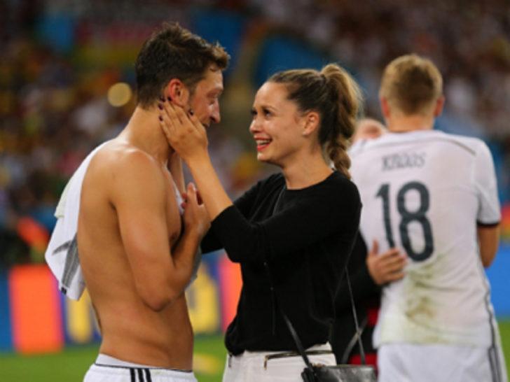 Mesut Özil�den eski sevgiliye destek