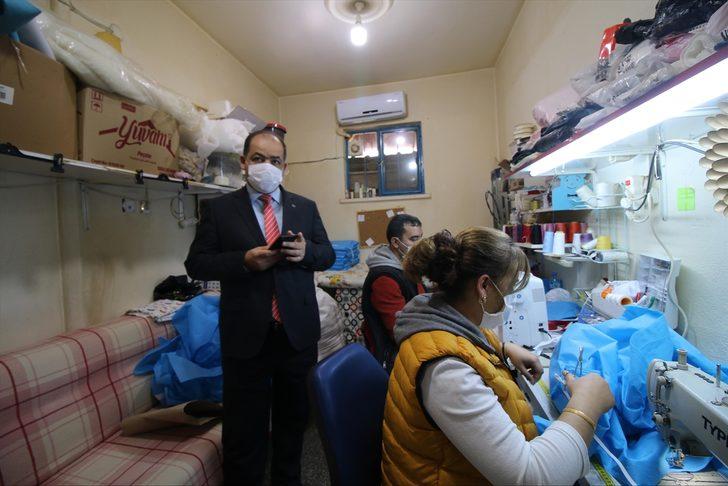 Karı koca, sağlık çalışanları için ücretsiz tulum üretiyor G4