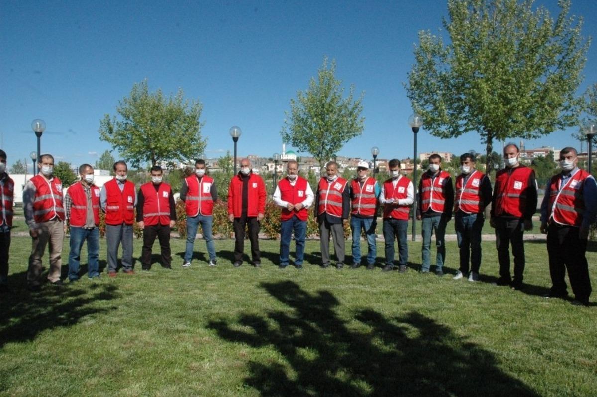 Kızılay&rsquo;dan maddi durumu d&uuml;ş&uuml;k ailelere yardım