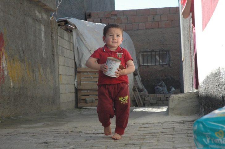 Kızılay’dan maddi durumu düşük ailelere yardım G3