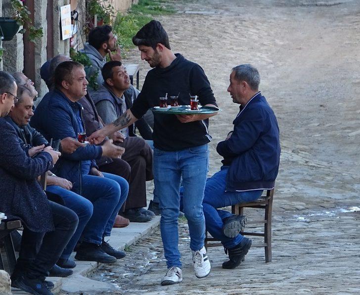 Para vermeyen köyde fotoğraf çekemiyor G4