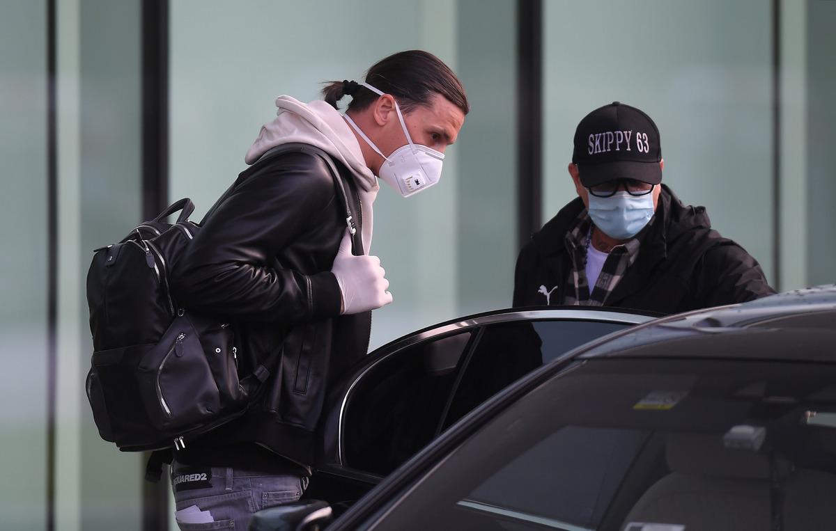 Zlatan Ibrahimovic İtalya'ya d&ouml;nd&uuml;, karantinaya alındı!