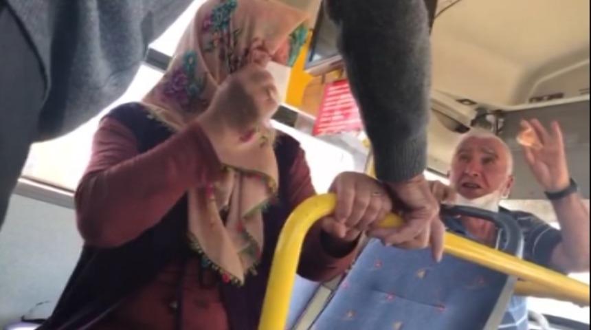 65 yaş &uuml;st&uuml; &ccedil;ift, halk otob&uuml;s&uuml;nden indirildi