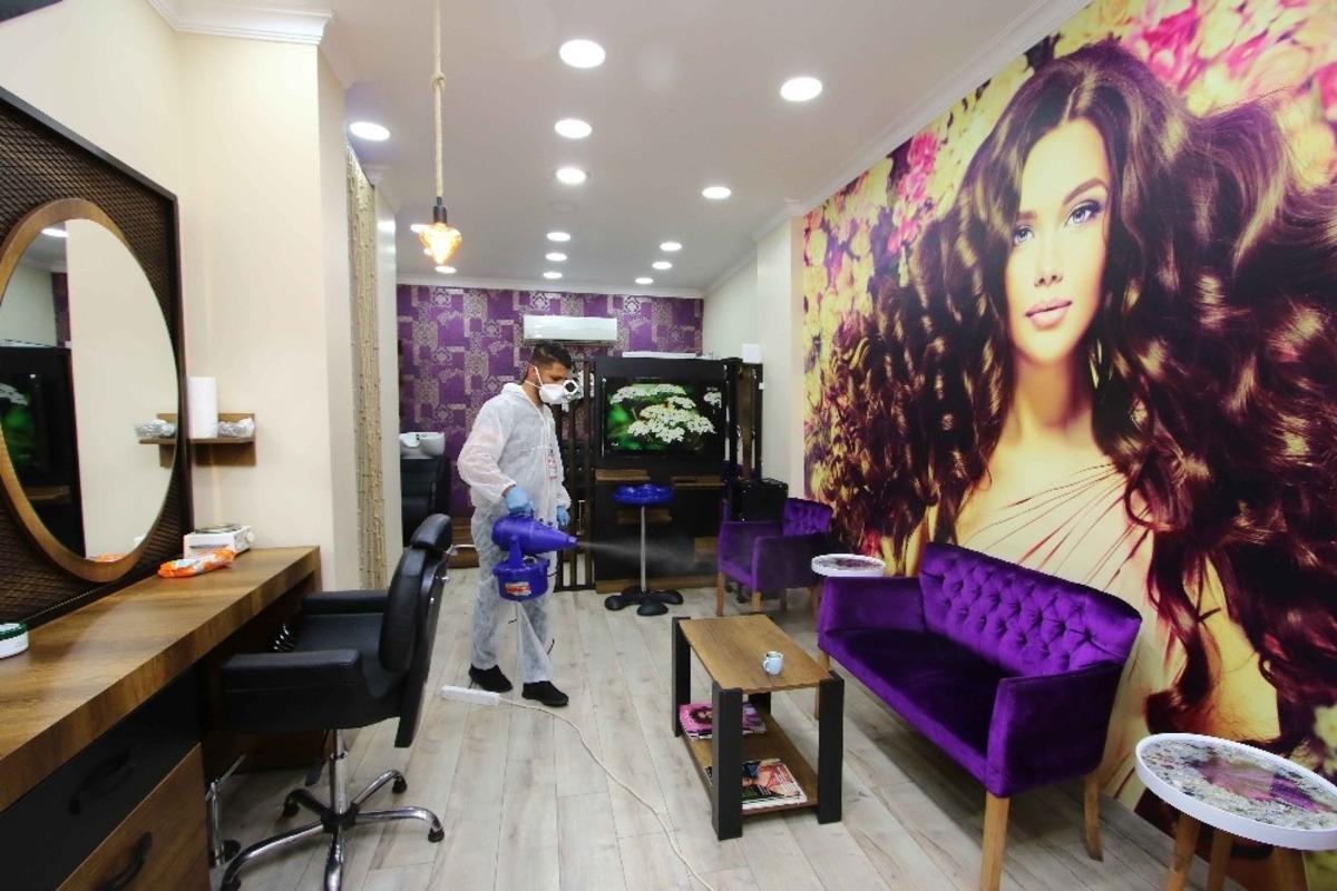 Buca, Bayraklı ve Bal&ccedil;ova&rsquo;da berber ve kuaf&ouml;rlere destek