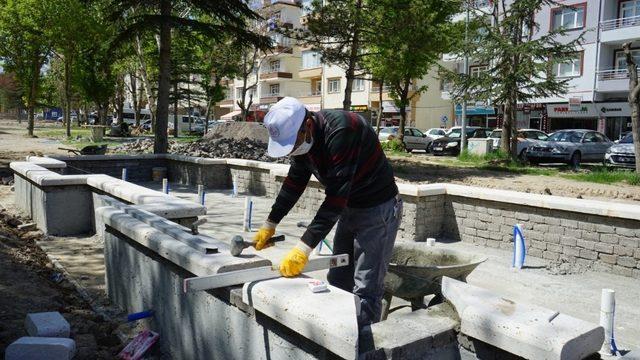 Nejdet Ersan parkındaki yenileme çalışmaları sürüyor