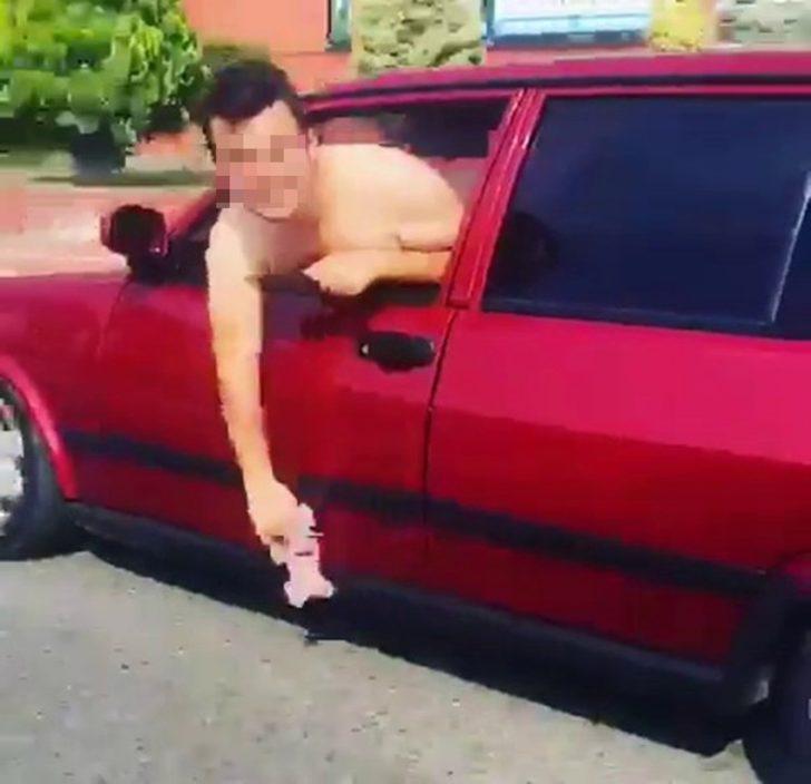 Seyir halindeyken bezle aracını sildi G2