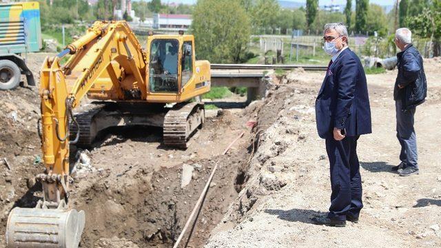 Başkan, iki mahalledeki çalışmaları yerinde inceledi