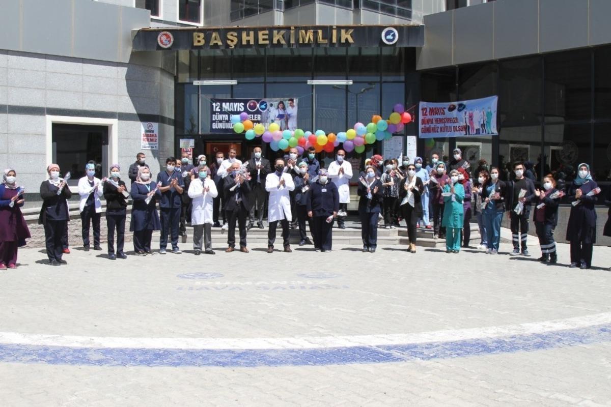 Van&rsquo;da kahraman hemşirelerin g&uuml;n&uuml; kutlandı