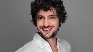 Taner Ölmez’den canlı yayında Zeki Müren şarkısı