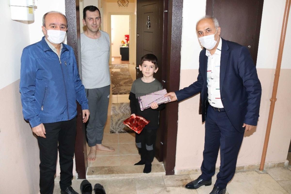 Başkan Aydın &ccedil;ocuklara s&ouml;z&uuml;n&uuml; tuttu