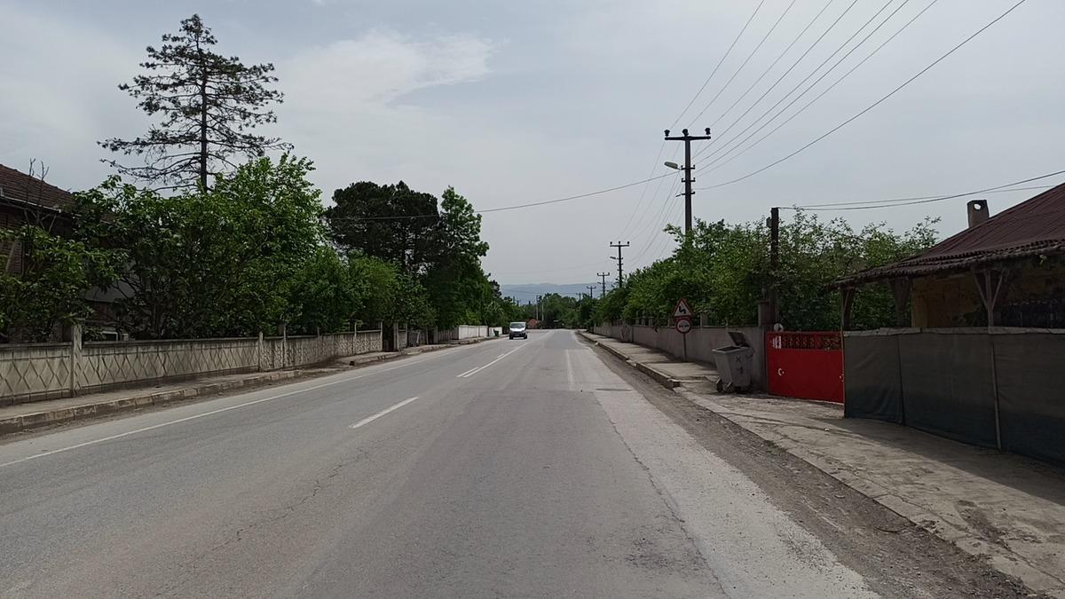 Koronavir&uuml;s testi pozitif &ccedil;ıktı, mahalledeki 56 kişi karantinaya alındı