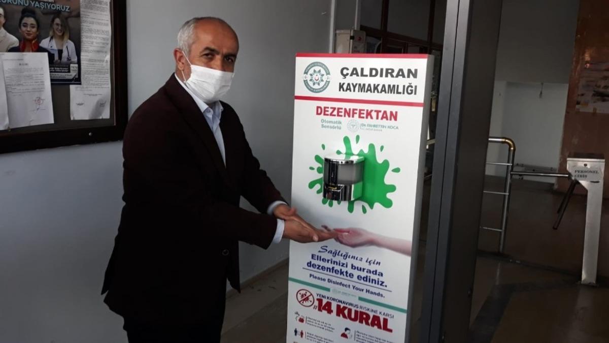 &Ccedil;aldıran Belediyesinden sens&ouml;rl&uuml; dezenfektan hizmeti