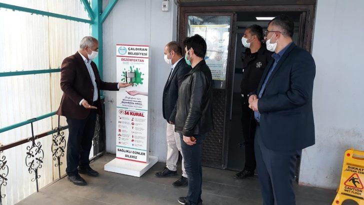 Çaldıran Belediyesinden sensörlü dezenfektan hizmeti G3