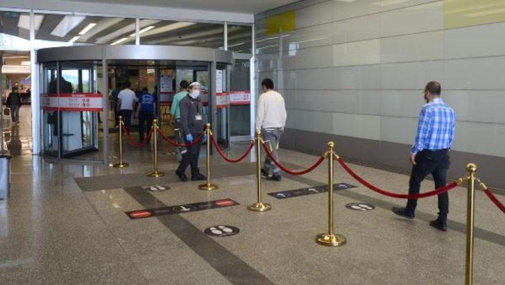 İstanbul ve Ankara'daki AVM'lerde bugün de yoğunluk gözlendi G2