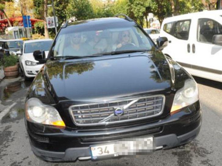 Buğra Gülsoy'un çılgın hayranı G4