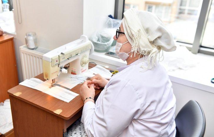 Taksim ve İstiklal Caddesi’nde günde 10 binden fazla maske dağıtılıyor G4