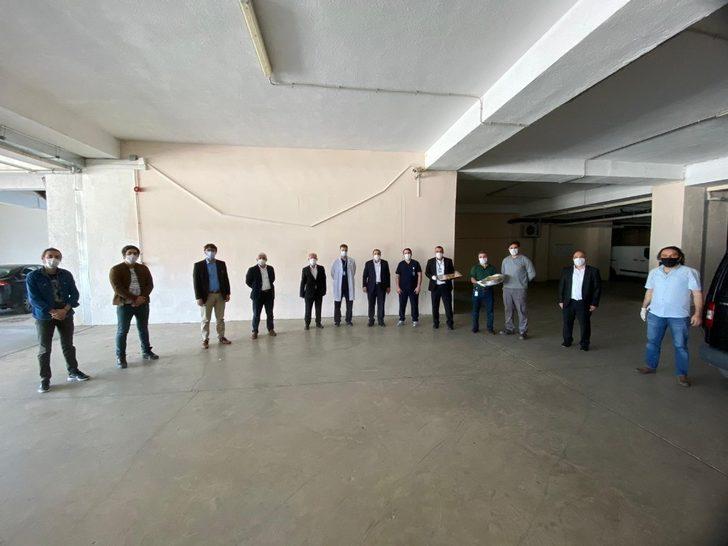 Sultanbeyli’nde sağlıkçılara baklavalı destek G2