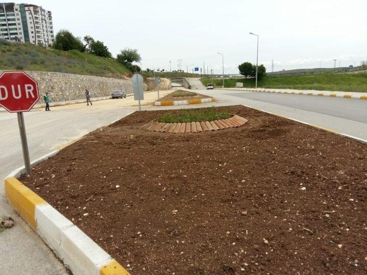 Kavşak ve refüjlerde düzenleme çalışması G3