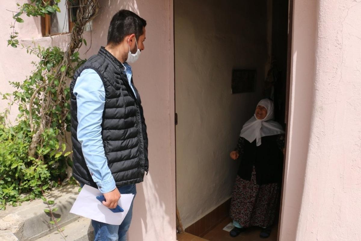 Ey&uuml;psultan&rsquo;da vatandaşlar vergisini evinden &ouml;d&uuml;yor