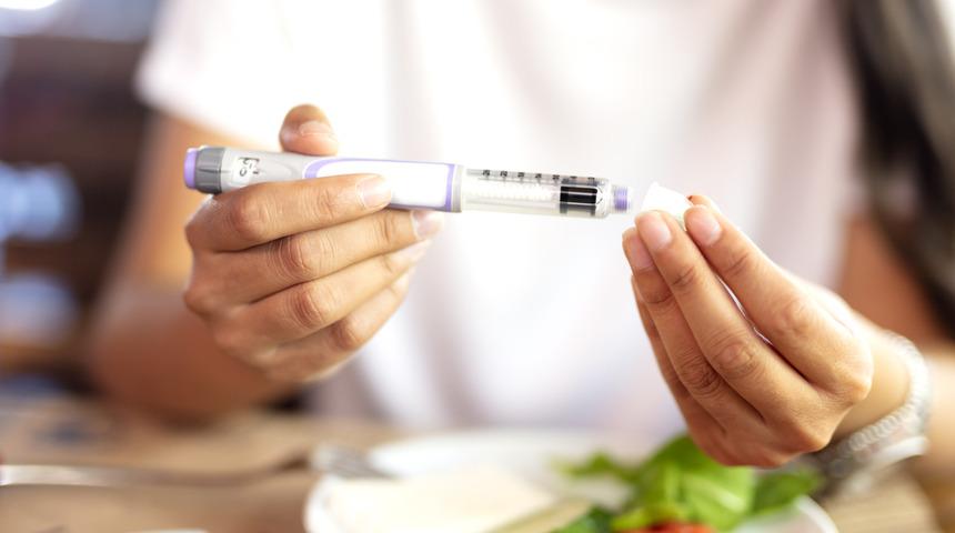 'Koronavir&uuml;s en &ccedil;ok şeker hastalarını etkiliyor'