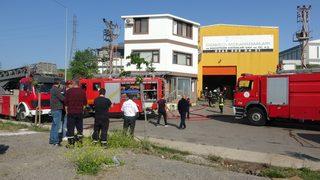 Kocaeli'deki fabrikada boya tankı patladı; 3 işçi yaralandı