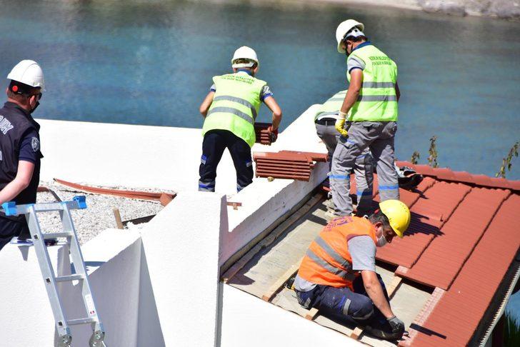 Ekipler, yıkım için Yılmaz Özdil'in villasında G3