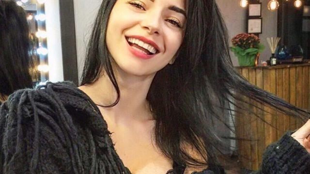 Merve Boluğur 40 parçalık puzzle yaptı! Sevinci olay olunca tepki gösterdi