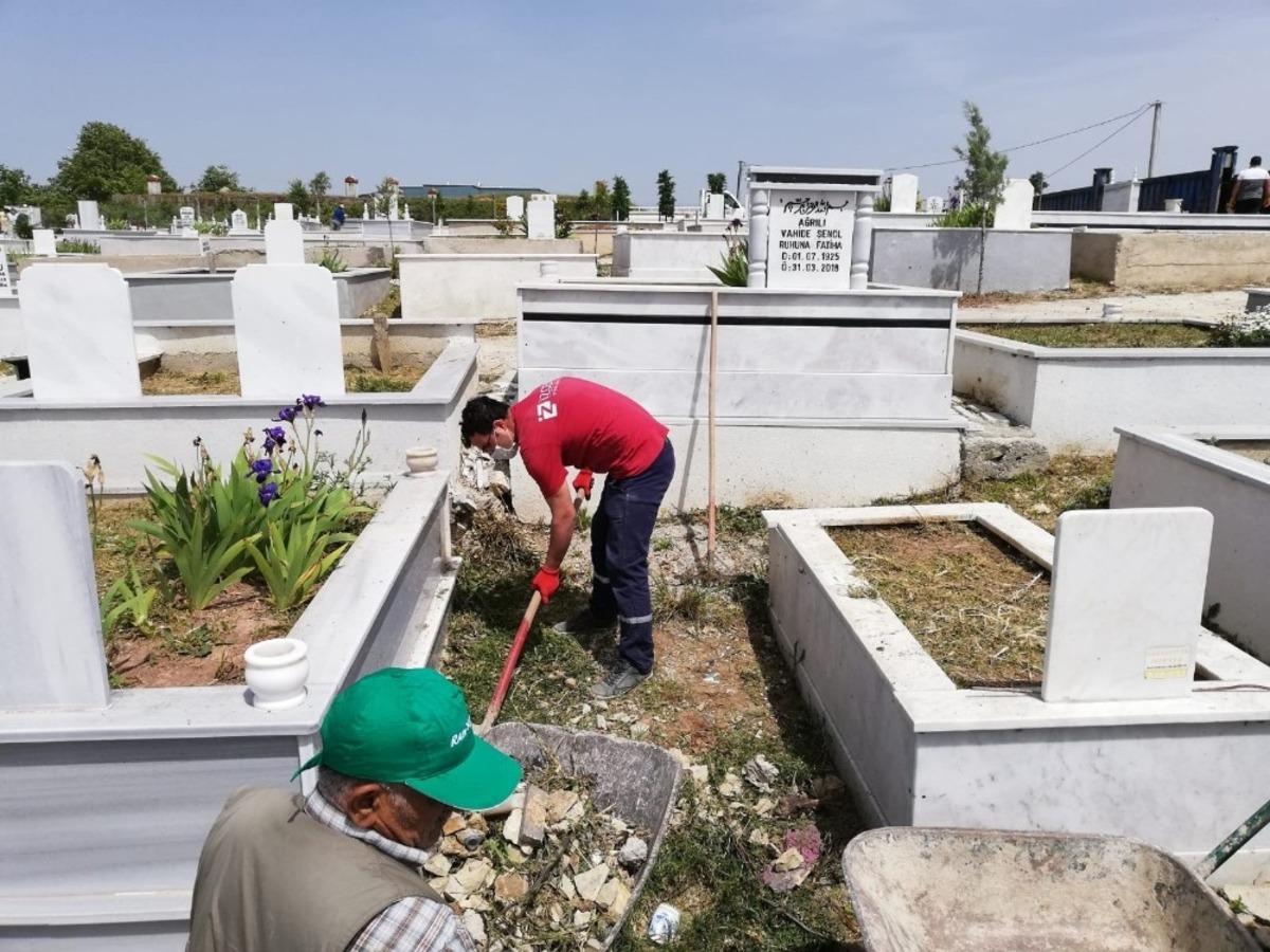 İlimtepe Mezarlığı d&uuml;zenleniyor