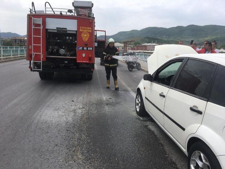 2 araçtan dumanlar çıktı, sürücüler korku dolu anlar yaşadı G1