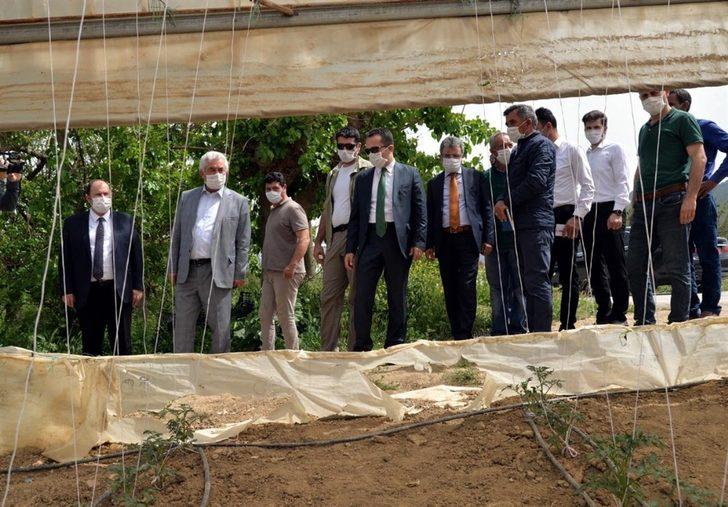 Vali Şentürk, tarım işçileriyle bir araya geldi G3