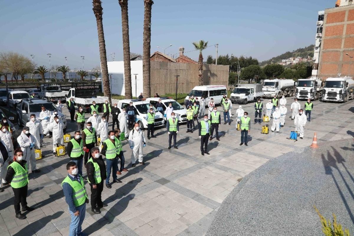 Bayraklı&rsquo;da 24 mahalleye 2 bin 100 ton dezenfektan
