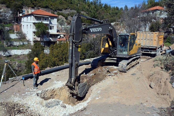 Kavaklıdere’de 7 bin 500 metre kanalizasyon hattı döşendi G4