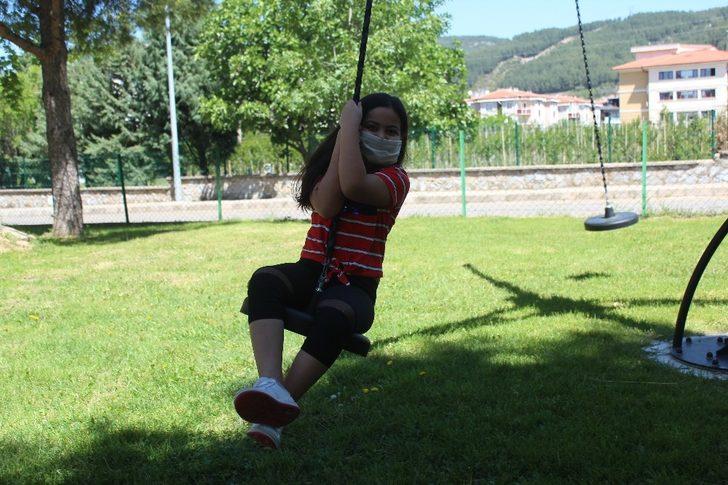 Menteşe’de çocuklar parklara akın etti G3