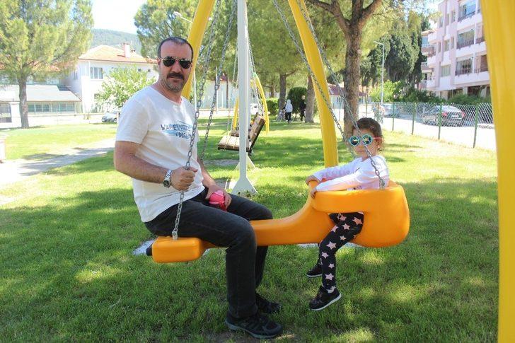 Menteşe’de çocuklar parklara akın etti G4