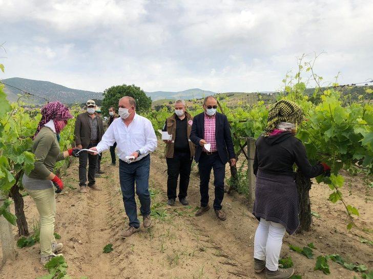 Mevsimlik tarım işçilerine maske dağıtıldı G2