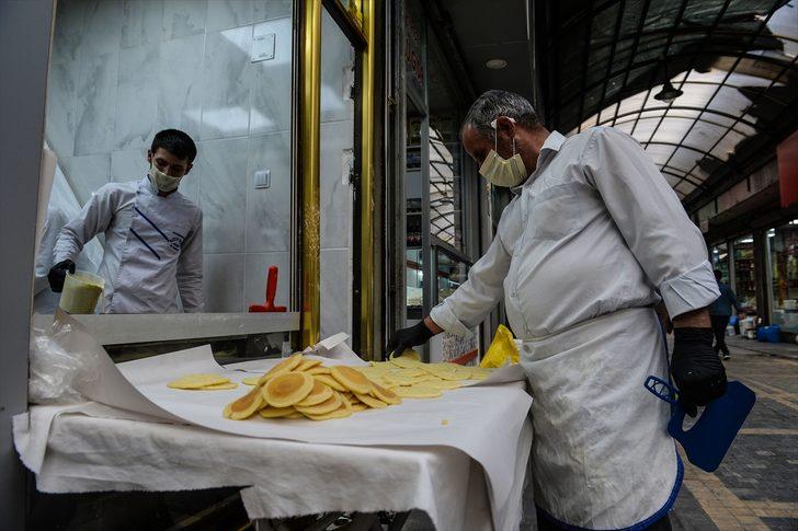 İftar sofralarının vazgeçilmez tatlısı: Yassı kadayıf tarifi G3