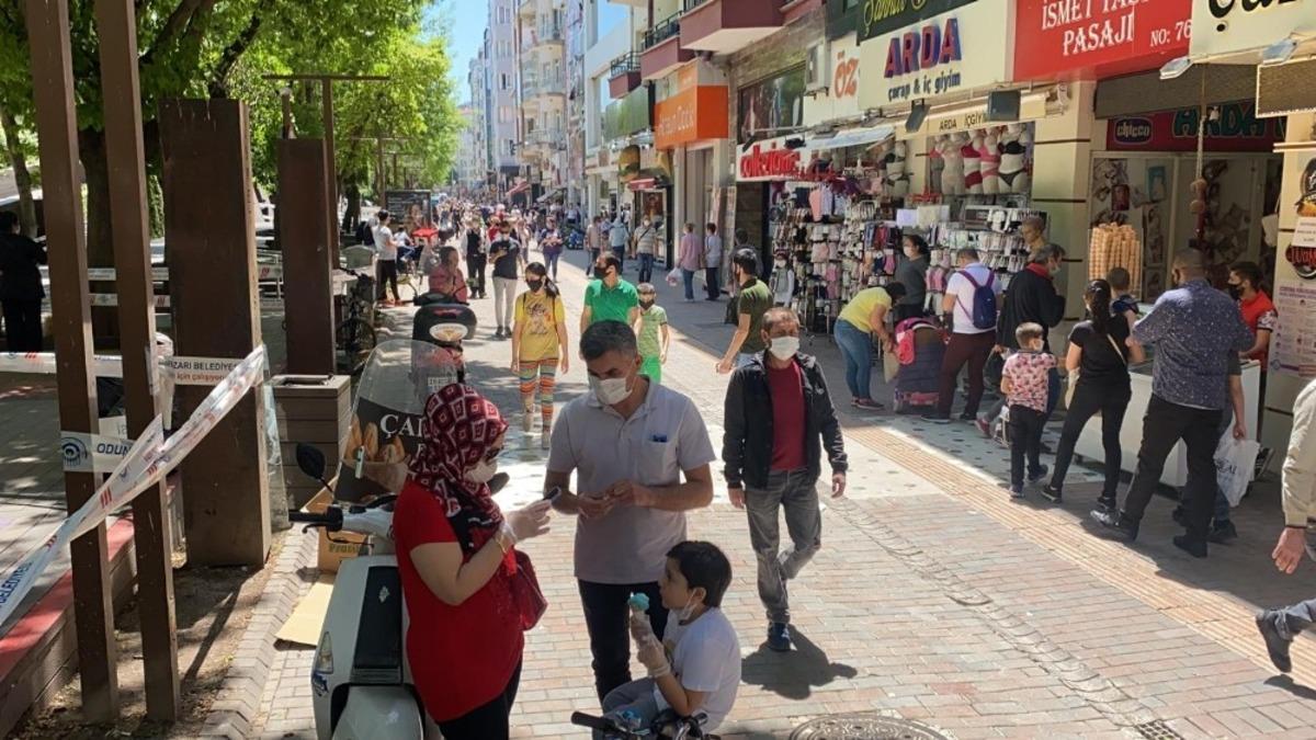 &Ccedil;ocuklara sokağa &ccedil;ıkma izni