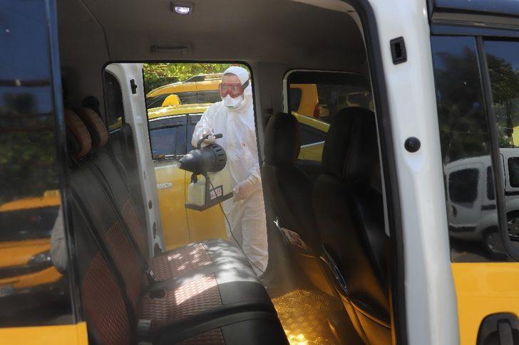 Taksi ve taksi durakları dezenfekte edildi G3