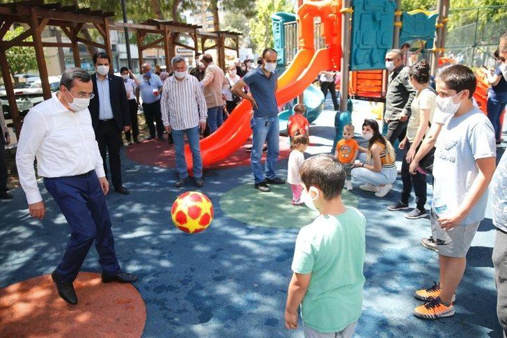 Konak’ta parklar yeniden çocukların oldu G3