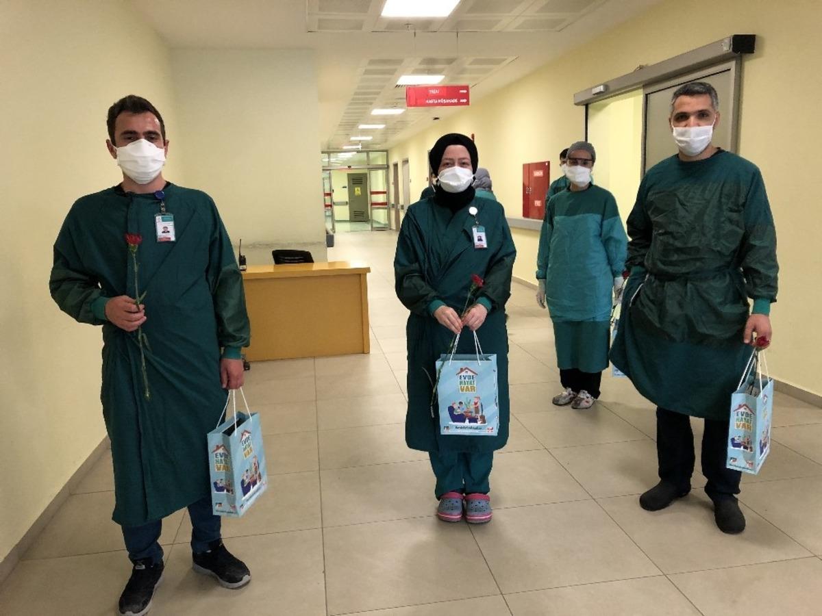 &Ccedil;ekmek&ouml;y Belediyesi, Hemşireler G&uuml;n&uuml;&rsquo;nde sağlık &ccedil;alışanlarını unutmadı