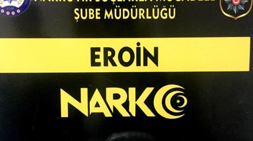 Bitlis&rsquo;te metanfetamin ve eroin ele ge&ccedil;irildi