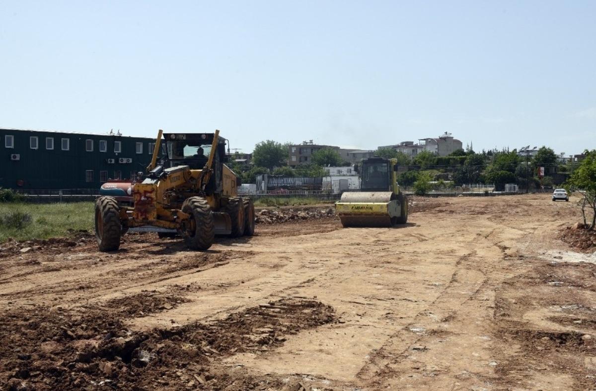 Altınova&rsquo;da yollar a&ccedil;ılıyor