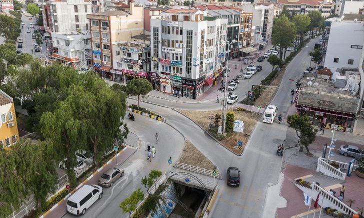 Kuşadası’nda tek yön uygulaması şehir içi trafiğe soluk aldırmaya başladı G3
