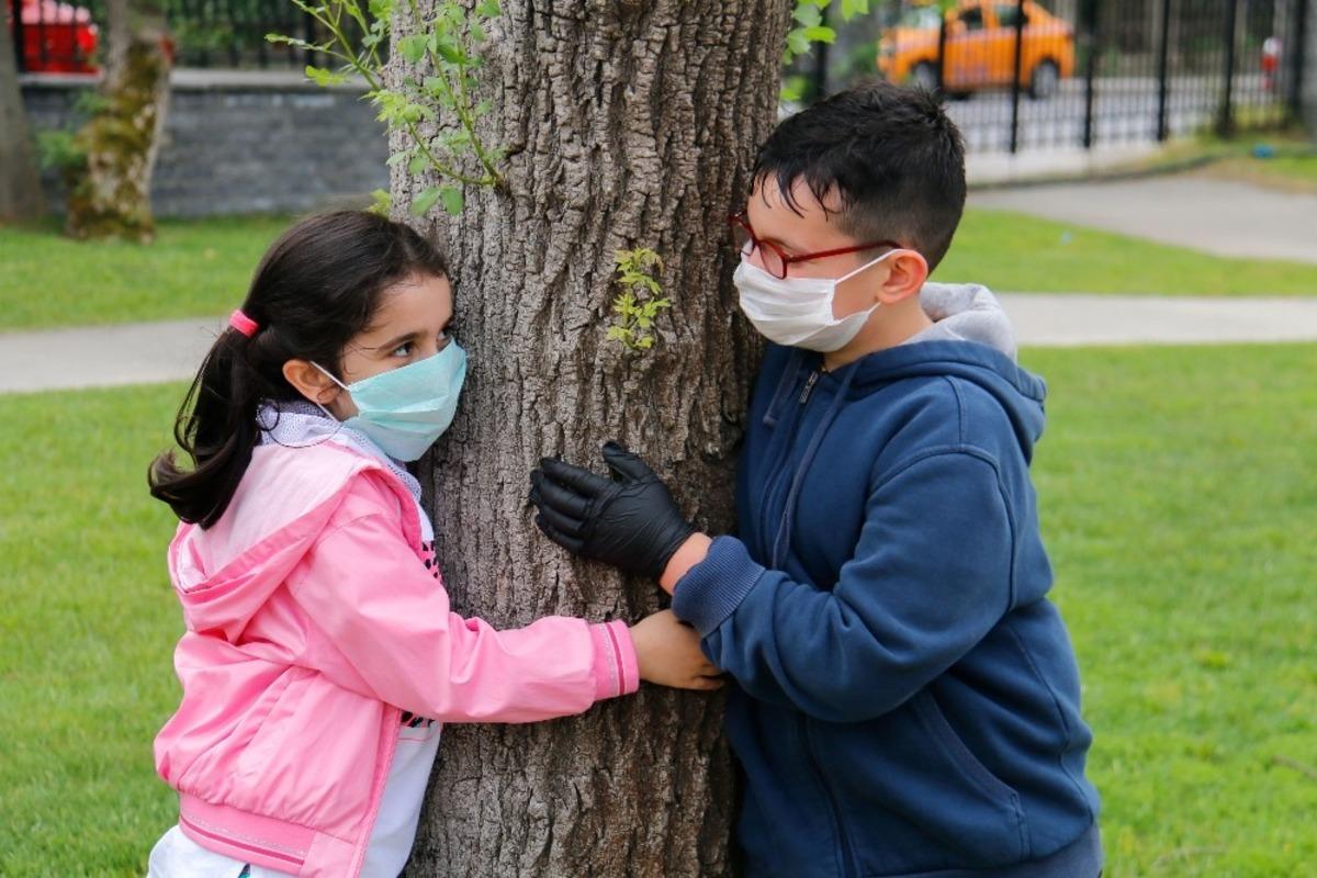 Milli Eğitim Bakanı Ziya Sel&ccedil;uk&rsquo;un 'Ben de g&ouml;rsem keşke' &ccedil;ağrısına &ccedil;ocuklar b&ouml;yle karşılık verdi