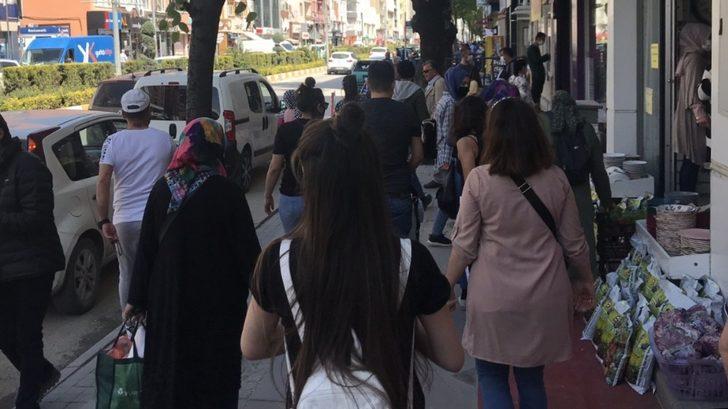 Sosyal mesafenin hiçe sayıldığı izin sonrası cadde ve sokaklar normale döndü G2