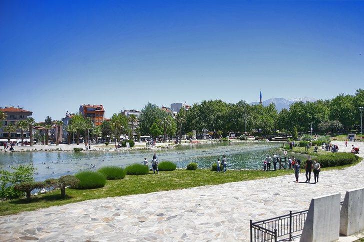 Denizli’nin parklarında renkli görüntüler ortaya çıktı G5