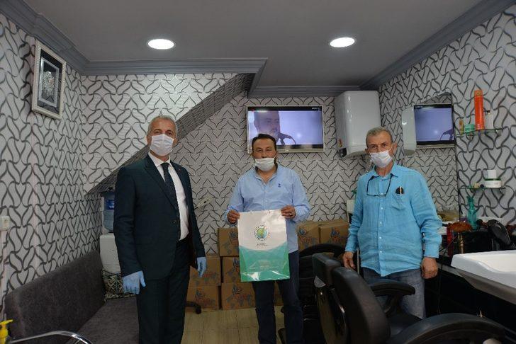 Hendek Belediyesinden esnafa hijyen seti G1