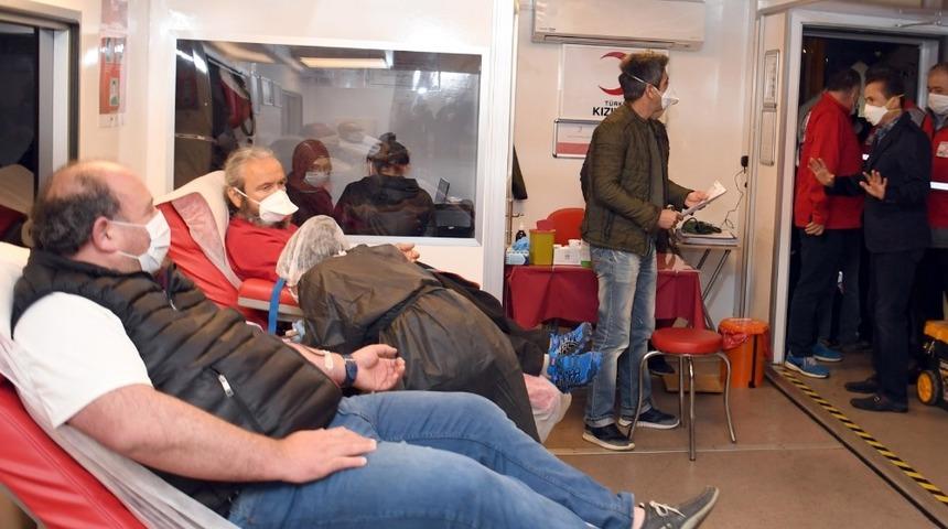 Tuzla Belediyesi kan bağışı kampanyalarına devam ediyor